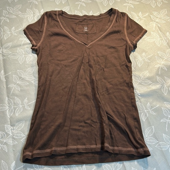 Ladies Gap T-Shirt. - Picture 1 of 6